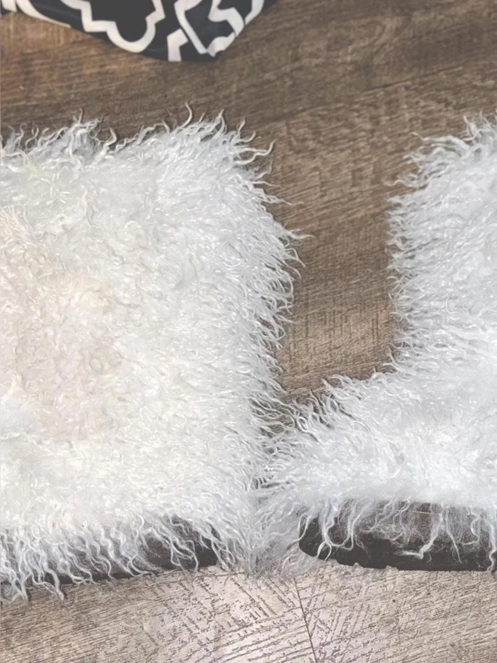 NWT Winter White Mongolian Fur Fuzzy Boots